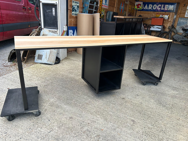 Double bureau design industriel Réf 4324 Prix de base : 990€