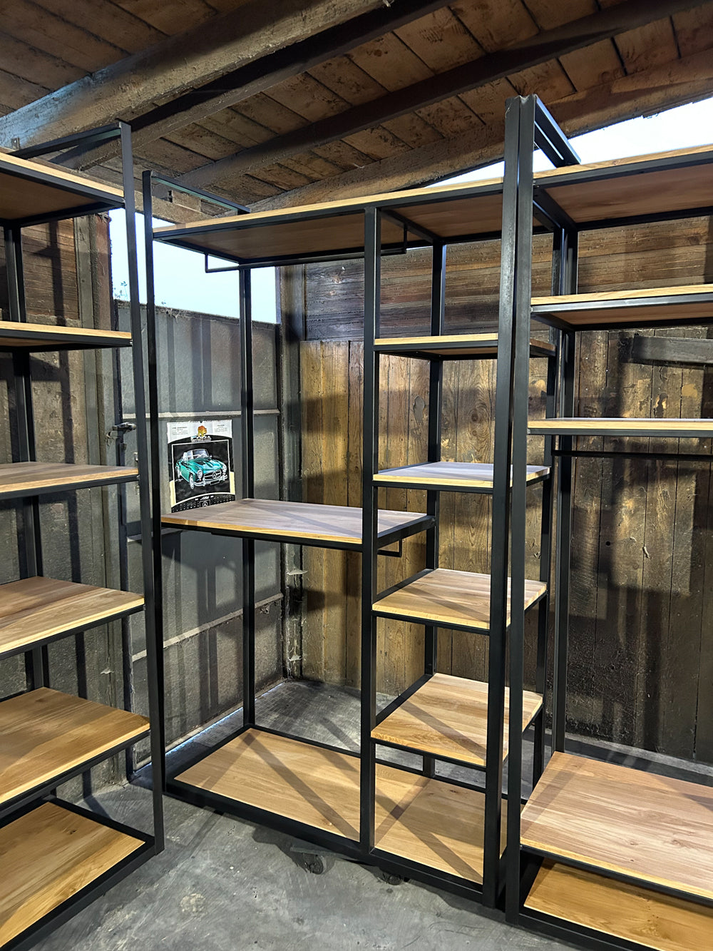 Dressing design industriel Réf 4129 Prix de base : 7900€