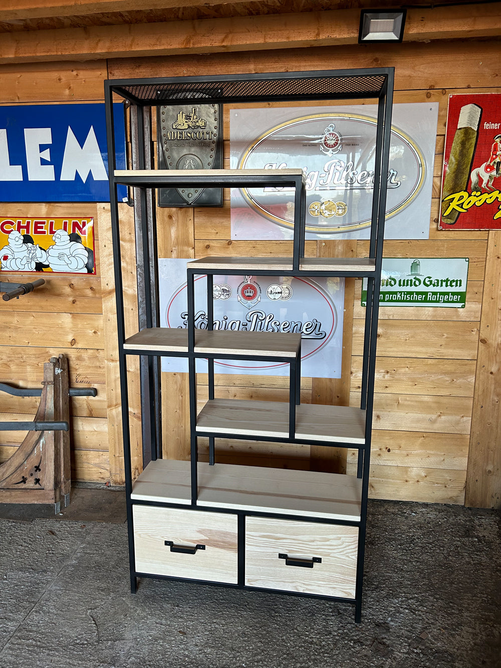 Etagère déstructurée  Réf 4117 Prix de base : 990€