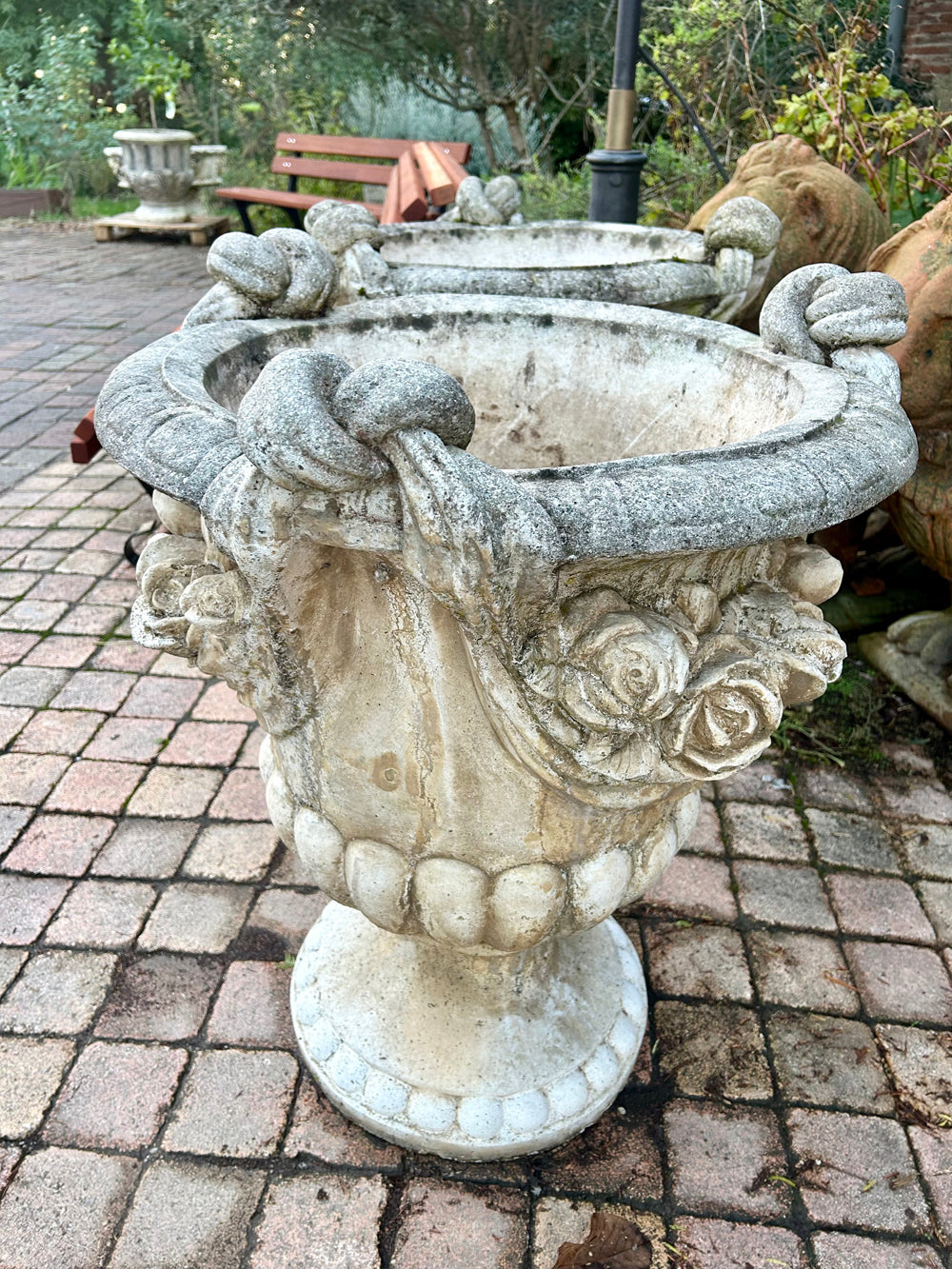 Grand vase exterieur fleuri - réf 4604