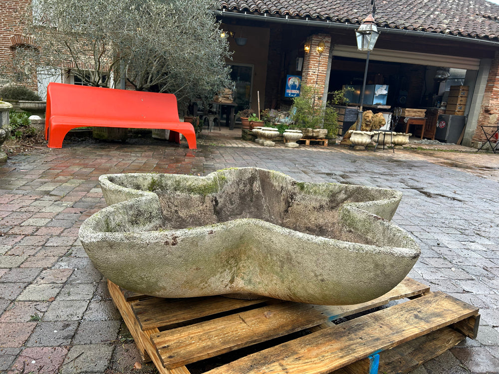 Grande jardiniere béton moulé ETOILE 1970 Réf 4440