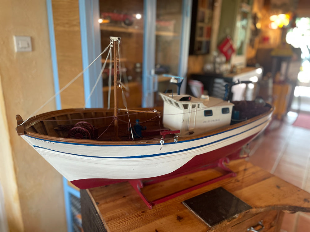 Grande maquette artisanale Chalutier Réf 4044