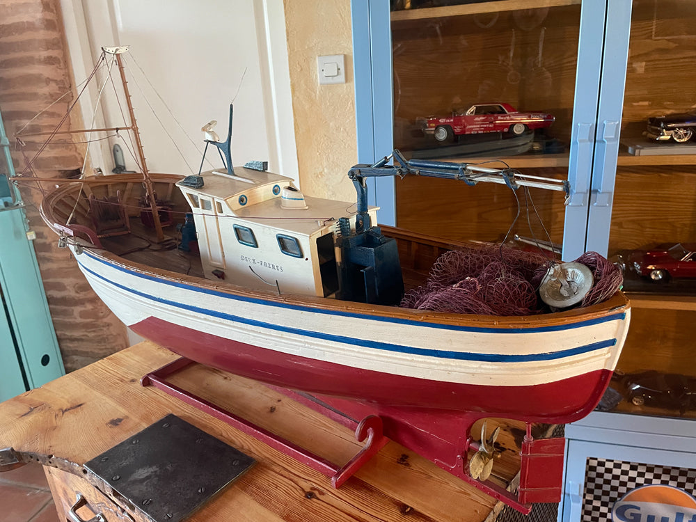 Grande maquette artisanale Chalutier Réf 4044