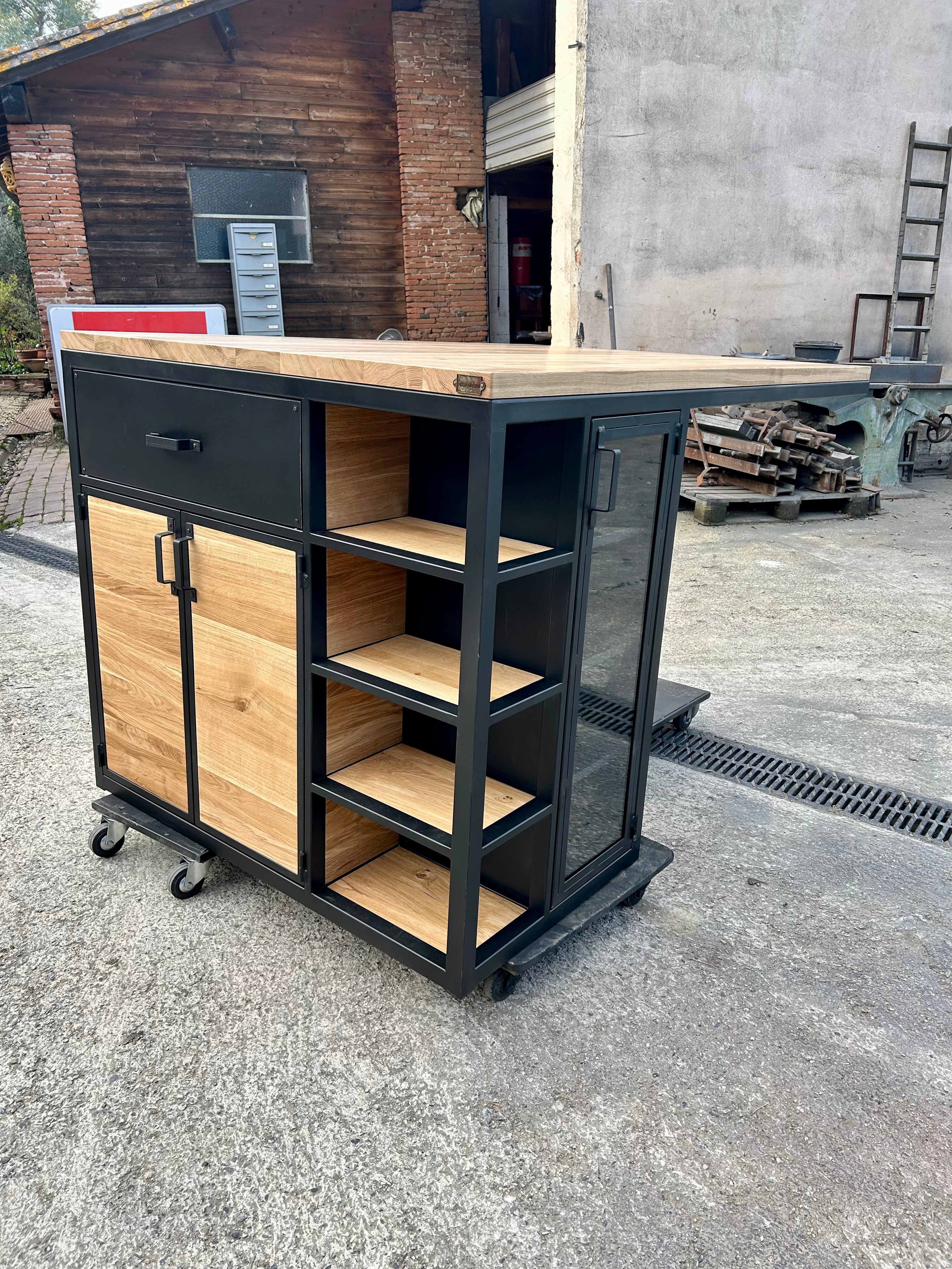 Ilot central design industriel PRIX de base :2800€ réf 3952