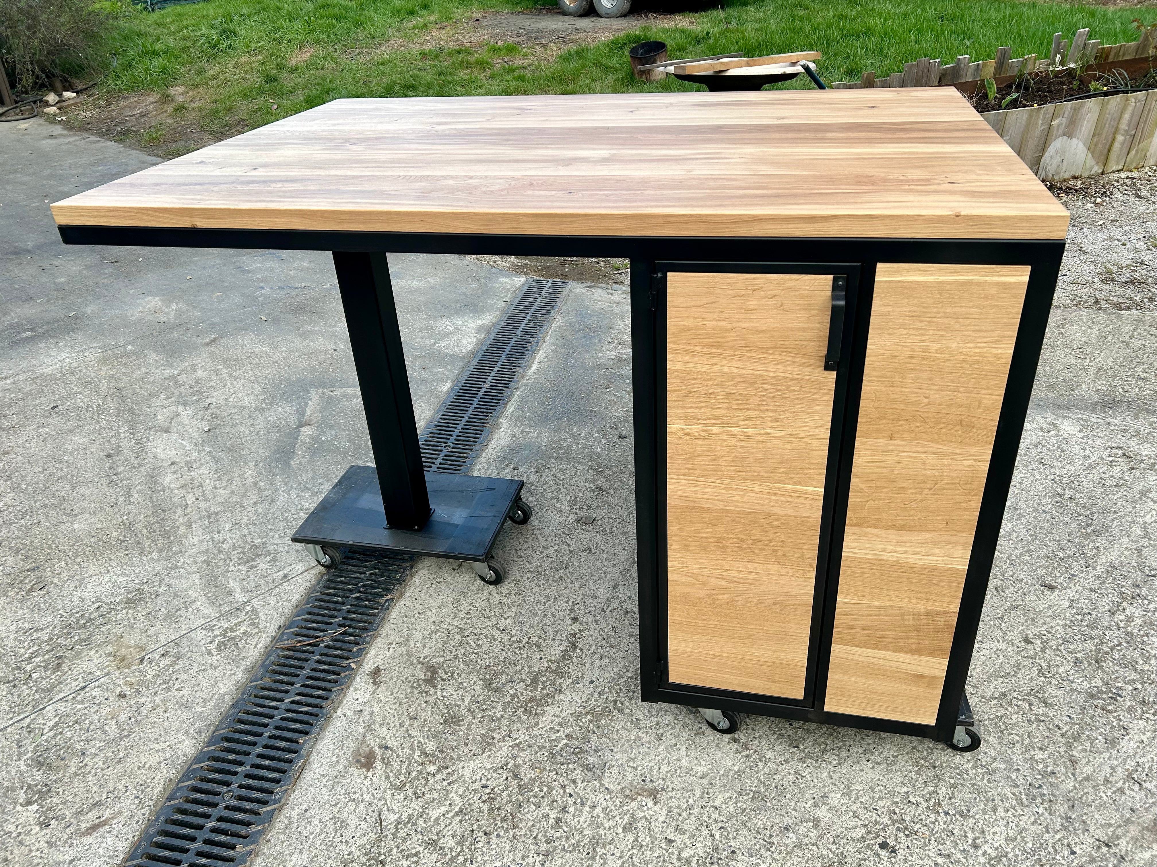 Ilot central design industriel PRIX de base :2800€ réf 3952