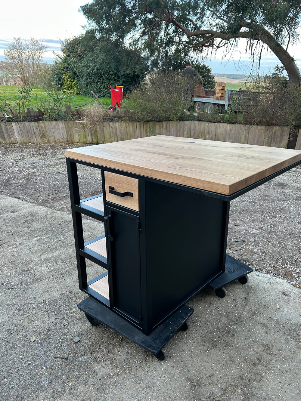 Ilot central design industriel  Réf 4428 Prix de base 1750€