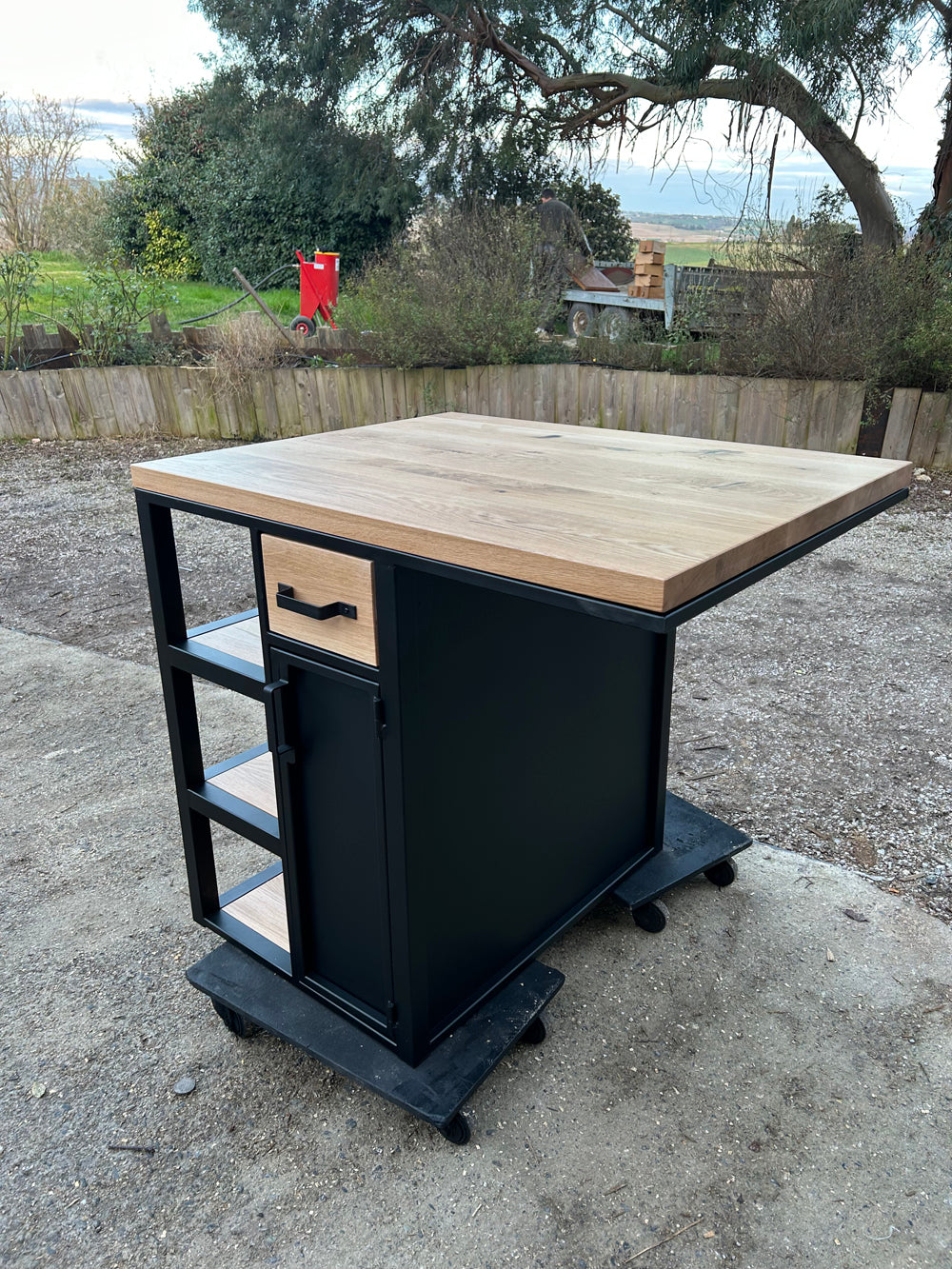 Ilot central design industriel  Réf 4428 Prix de base 1750€