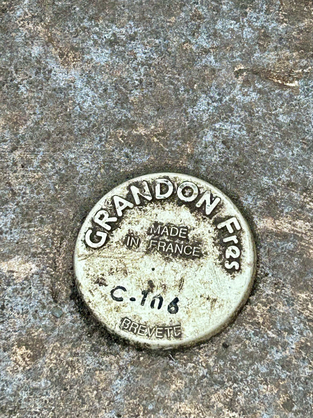 Jardinière /Vasque béton moulé " Grandon Fres" Réf 4407