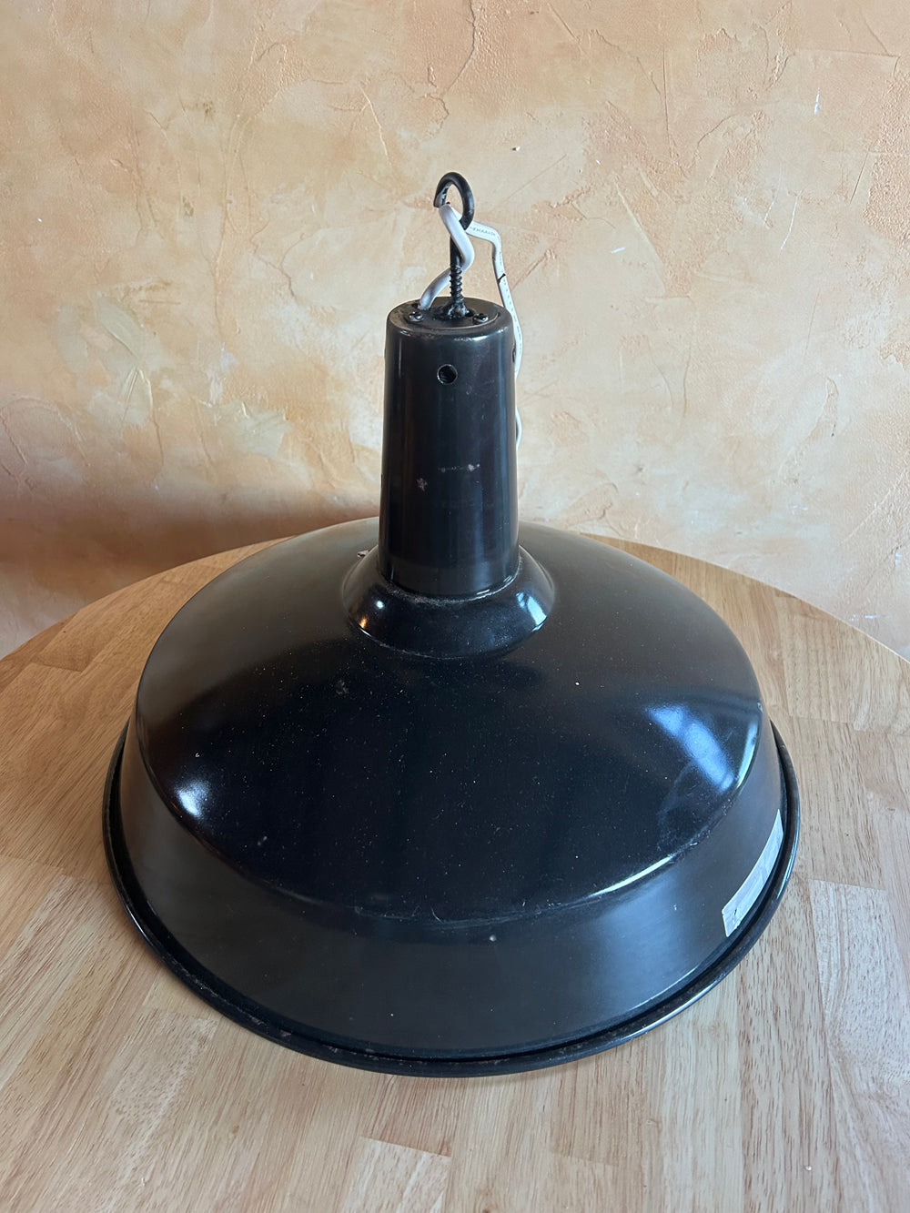 Lampe d'atelier émaillée 1950