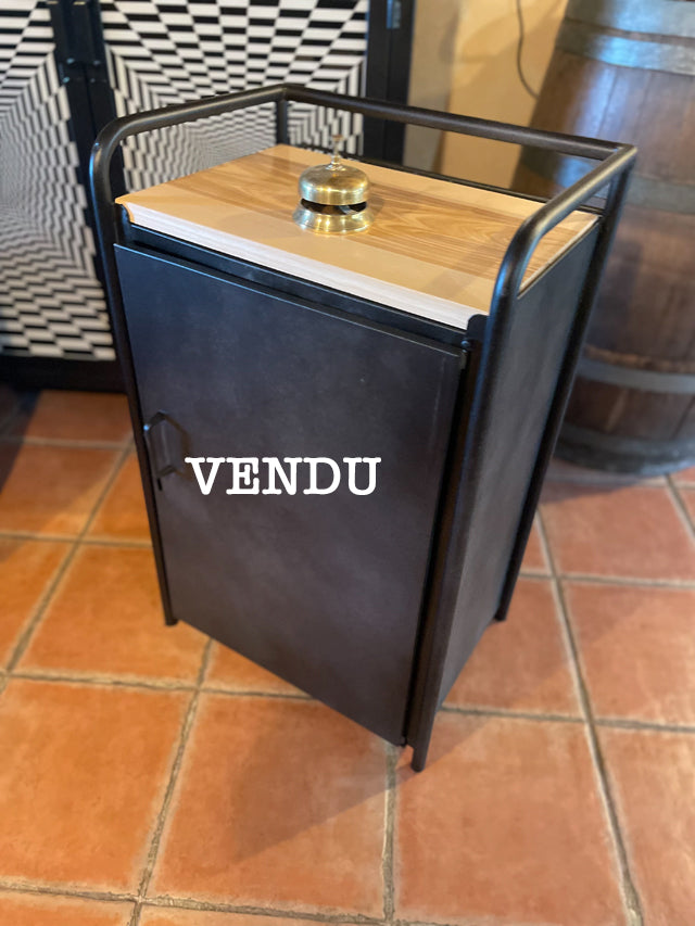 VENDU Meuble d'atelier 1 porte 1950