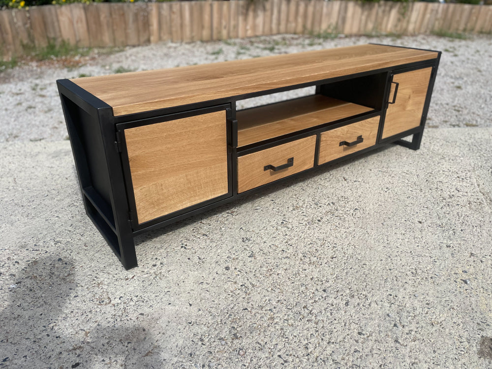 Meuble TV industriel réf 4081 Prix de base : 1390€