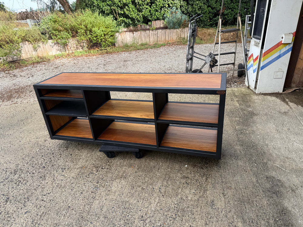 Meuble TV et Platine vinyle rétractable réf 4543 prix de base : 1390€