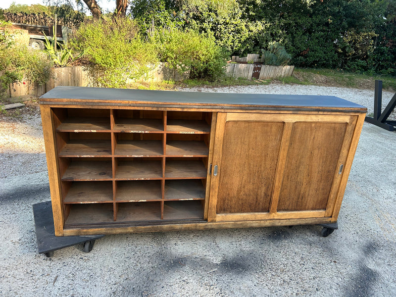 Buffet d'atelier portes coulissantes 1950 Réf 4546