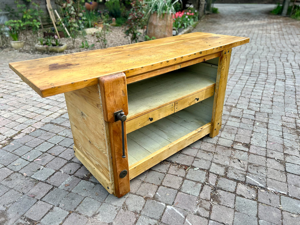 Etabli ancien habillage bois  réf 4239