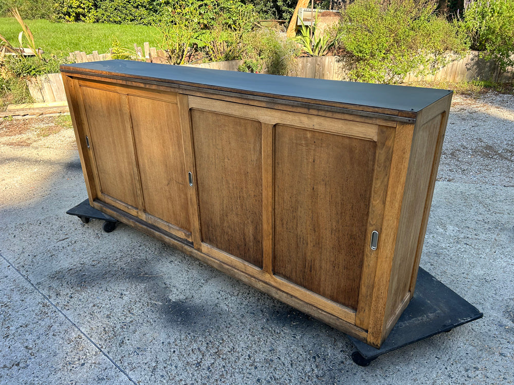 Buffet d'atelier portes coulissantes 1950 Réf 4546