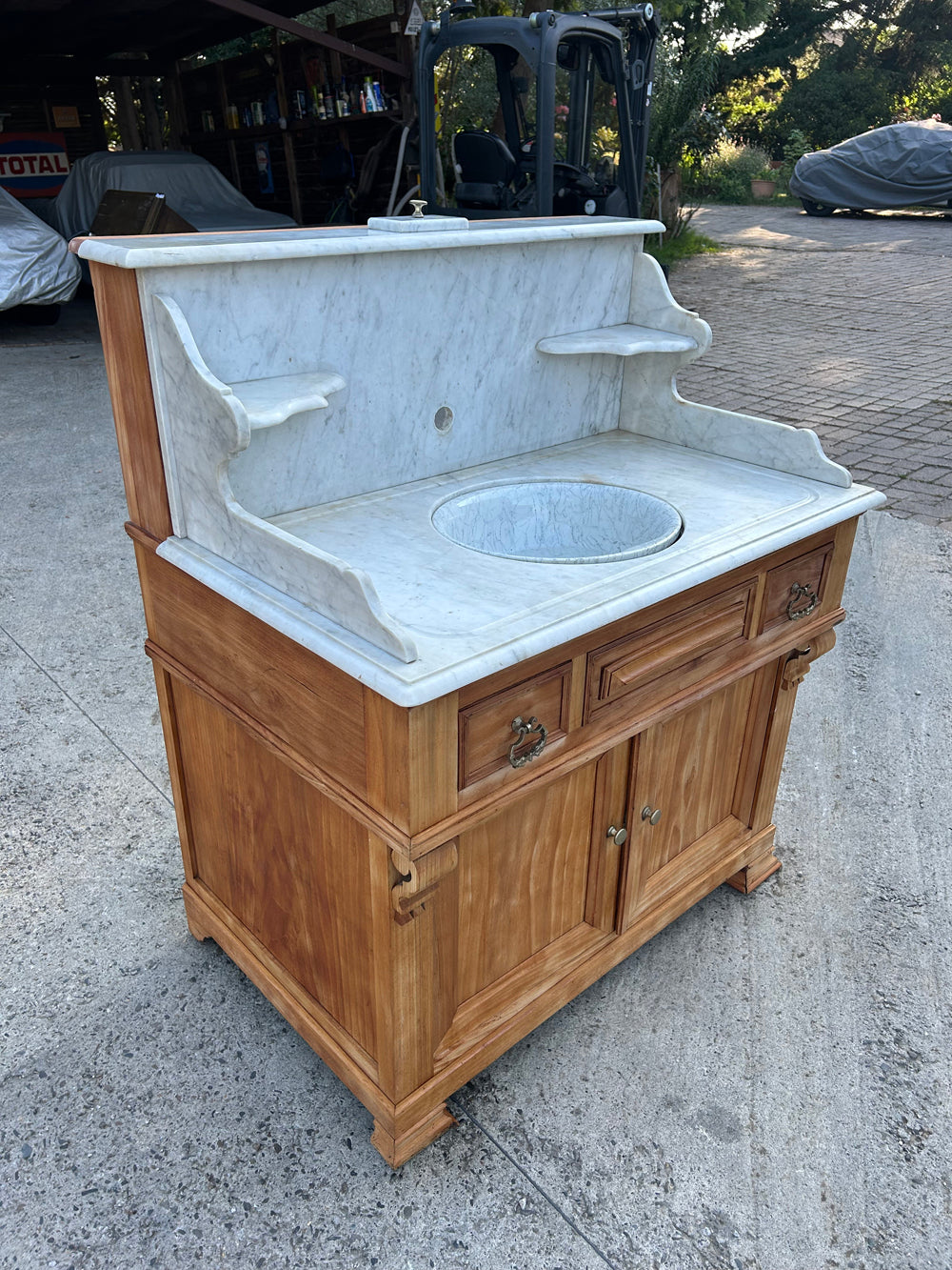 Meuble de toilette avec vasque à  bascule 1900    réf 4501