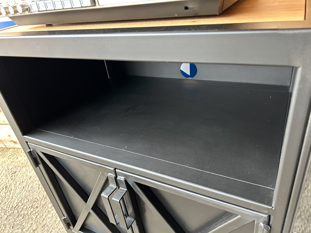 Meuble platine vinyle Réf 4126 Prix de base : 1050€