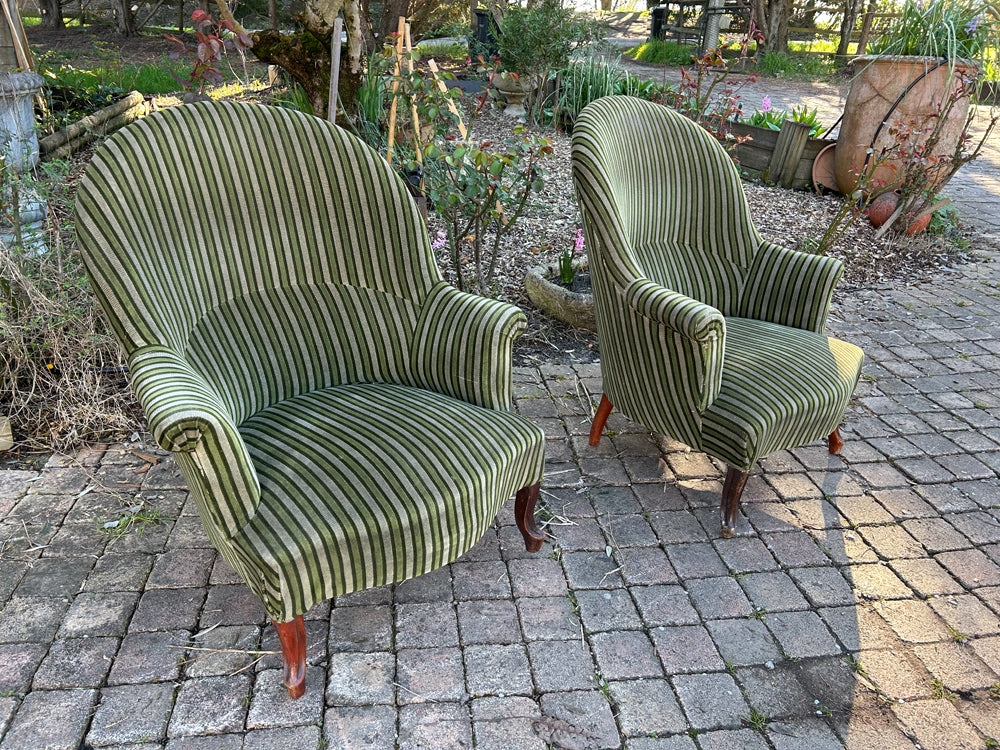 Paire de fauteuils crapaud 1950/60 réf 4234
