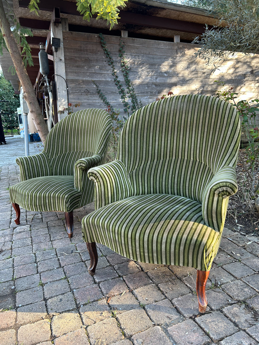 Paire de fauteuils crapaud 1950/60 réf 4234