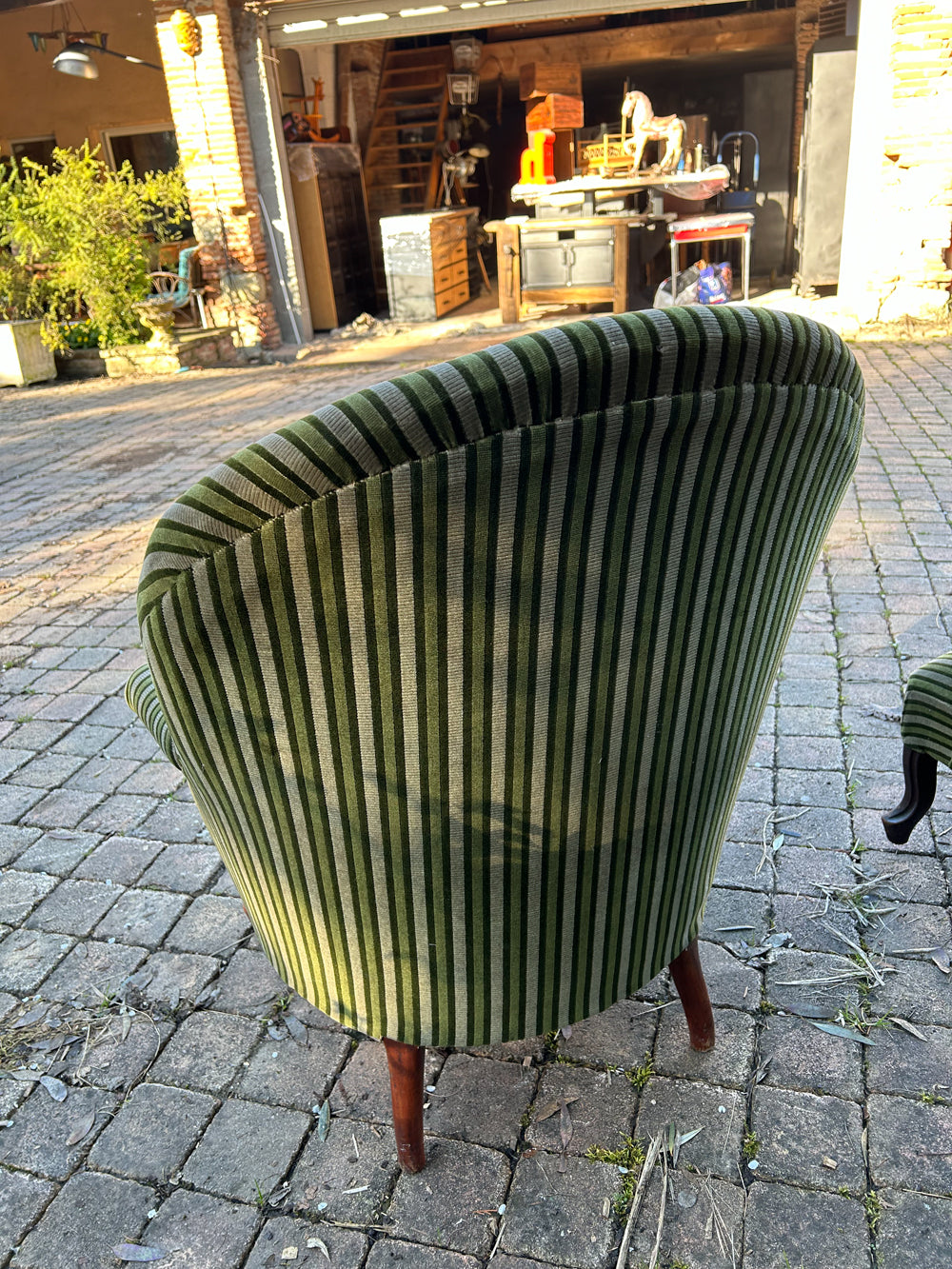 Paire de fauteuils crapaud 1950/60 réf 4234
