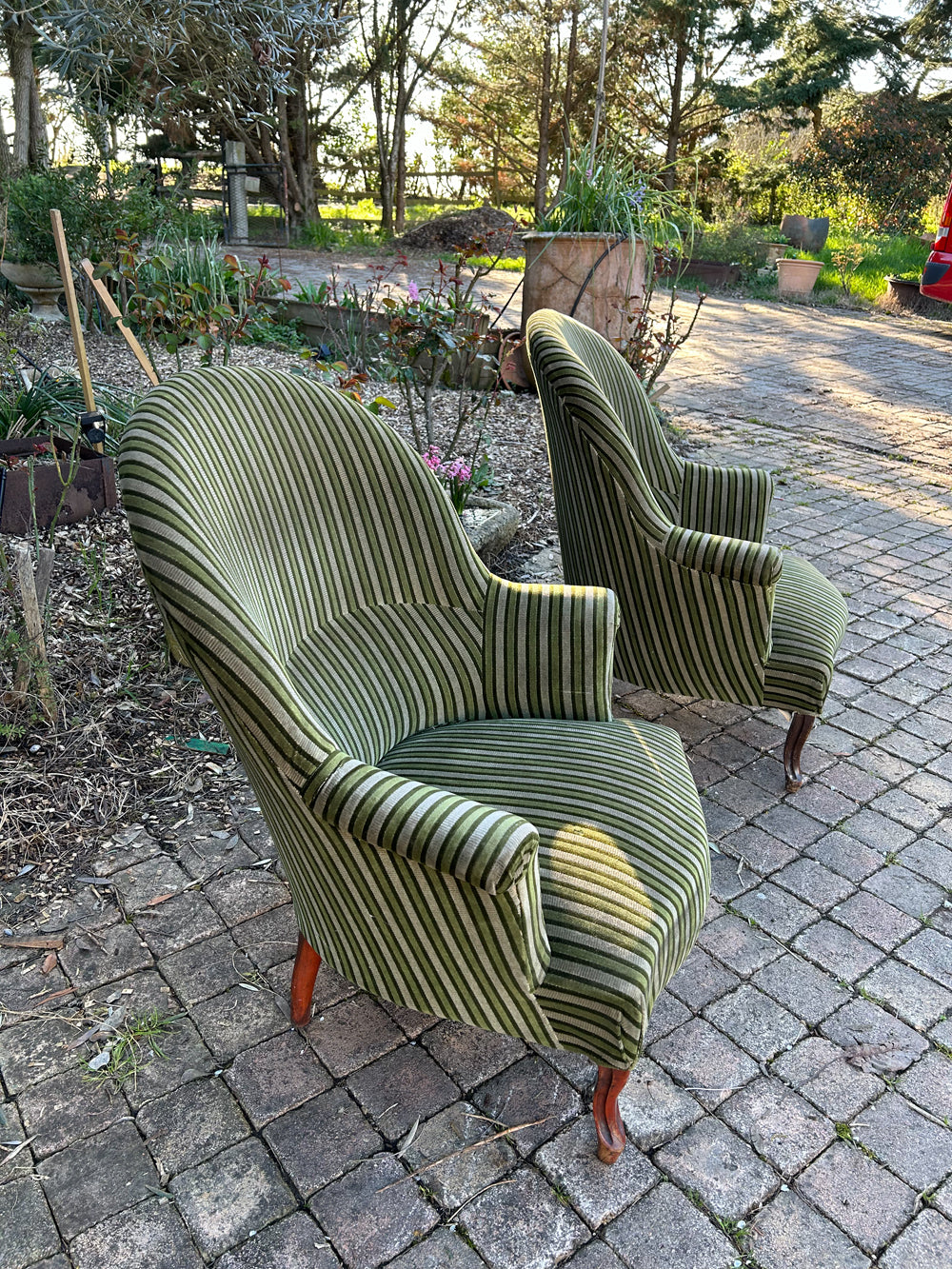 Paire de fauteuils crapaud 1950/60 réf 4234