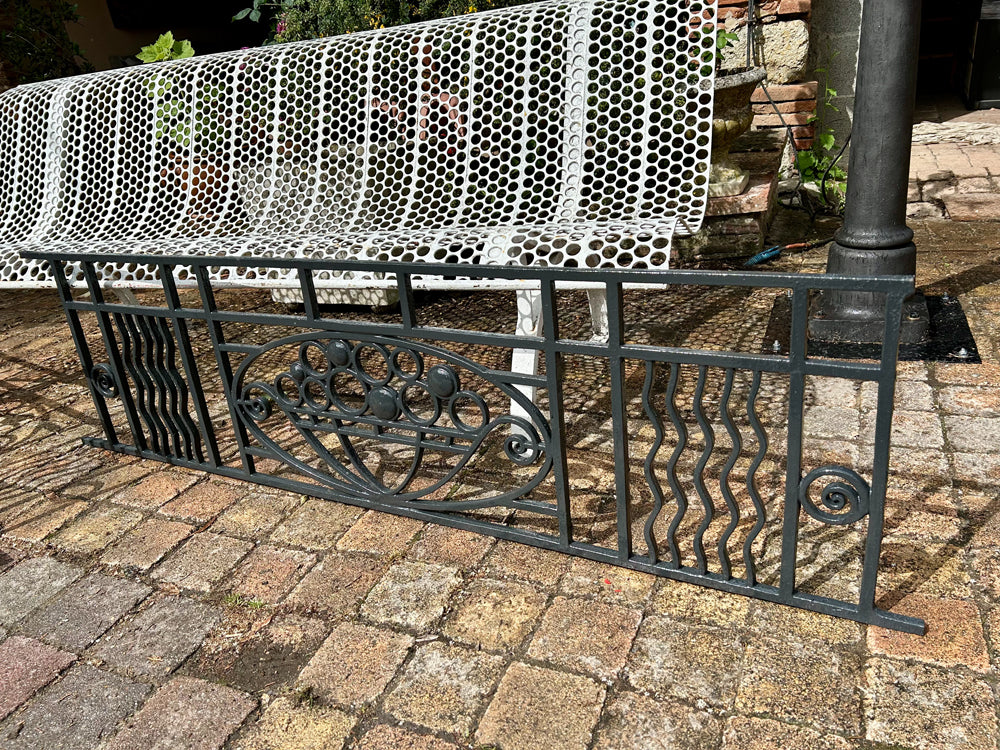 Paire de grille fonte Art Déco réf 4262