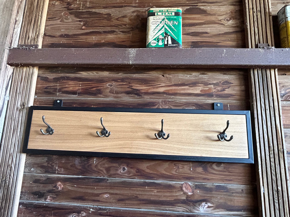 Patere murale crochets fonte Réf 4522 Prix de base : 190€