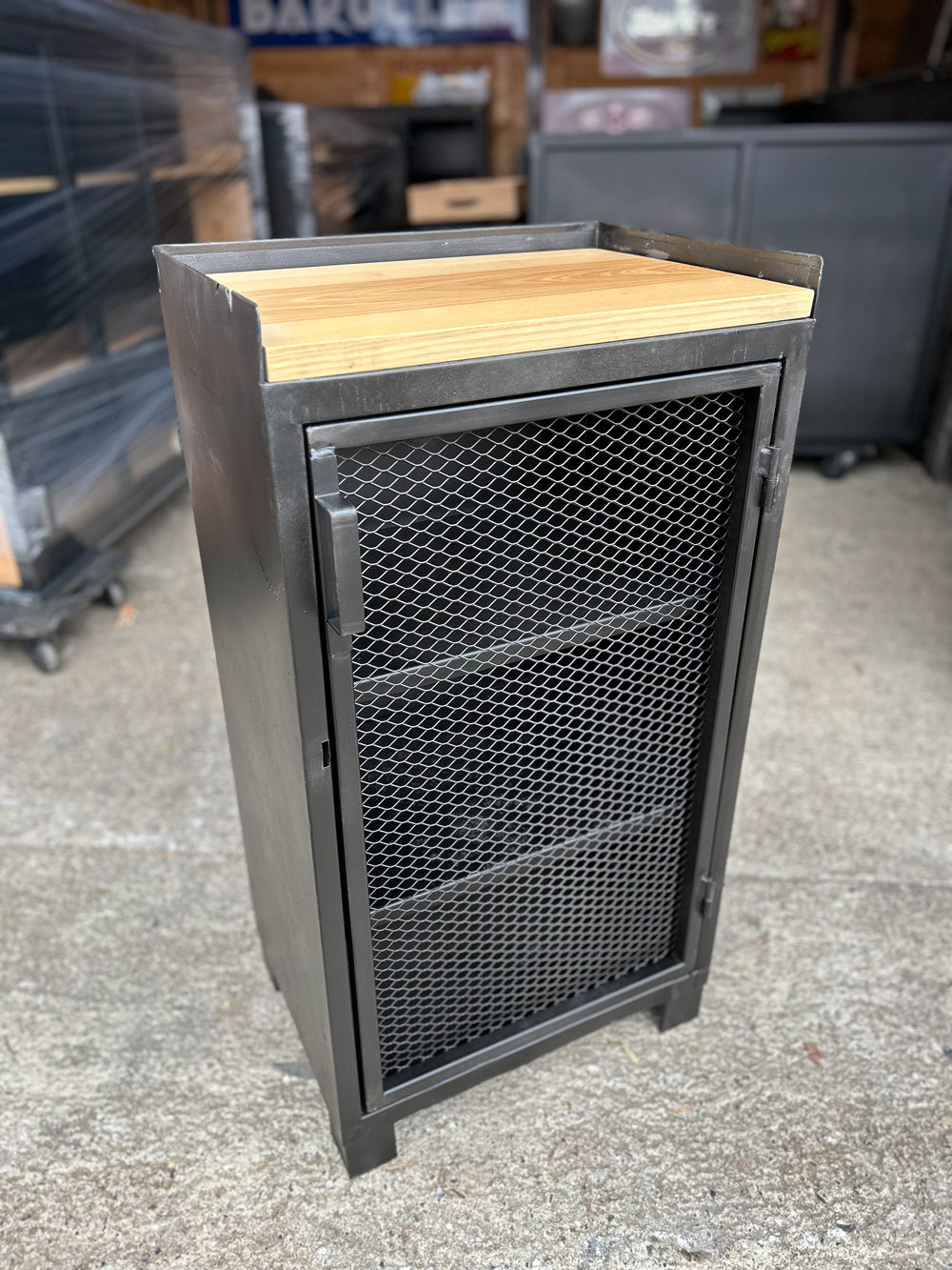 Petit buffet d'atelier 1950 Réf 4132