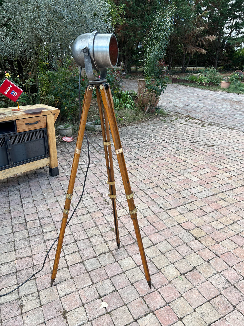 Projecteur avec trépied 1920 Réf 4099
