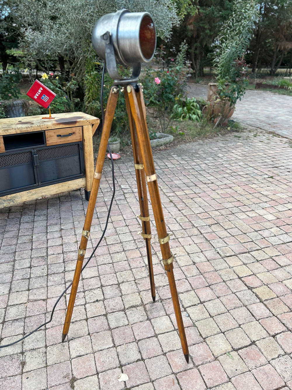 Projecteur avec trépied 1920 Réf 4099