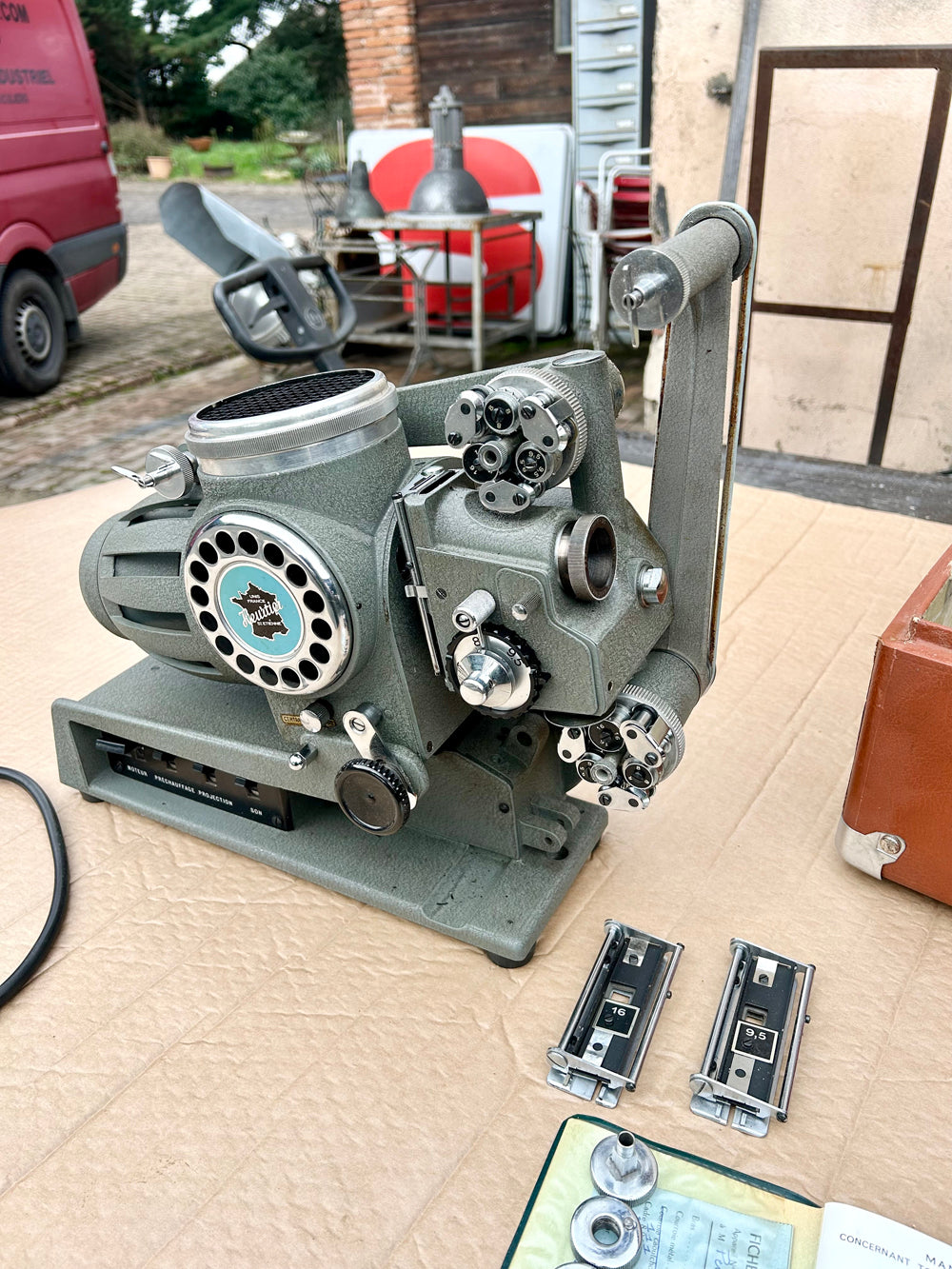 Projecteur cinéma " Heurtier " Serie 53 / 1956. réf 4423