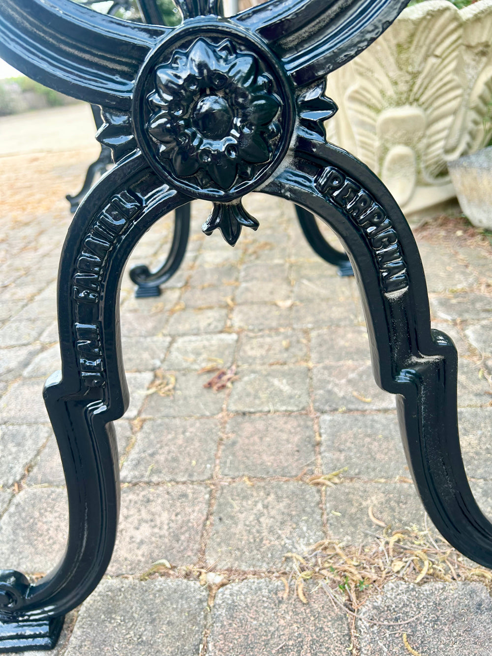 Table Bistrot Piètement Fonte 1950 Plateau Verre Jean Faraill