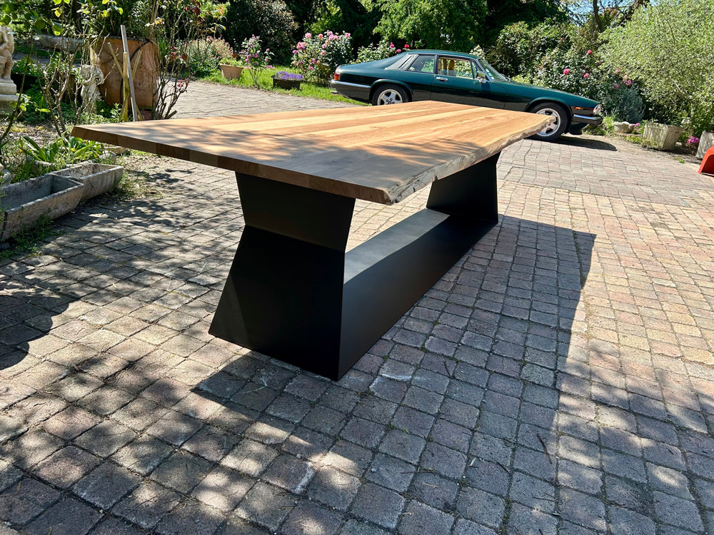 Table design sur mesure piètement "Aigle de mouette" Réf 4479 prix de base  3500€
