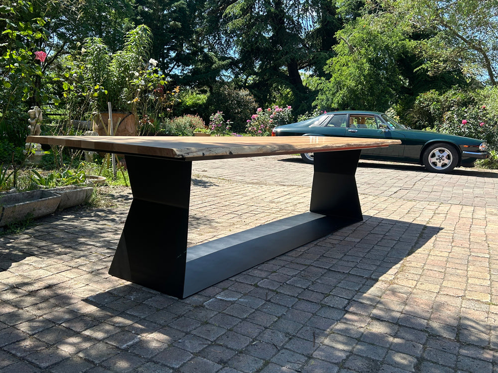 Table design sur mesure piètement "Aigle de mouette" Réf 4479 prix de base  3500€