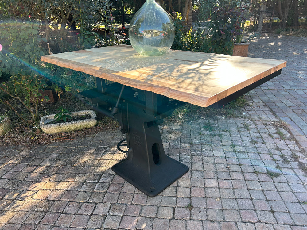 Table industriel piétement fonte réf 4109