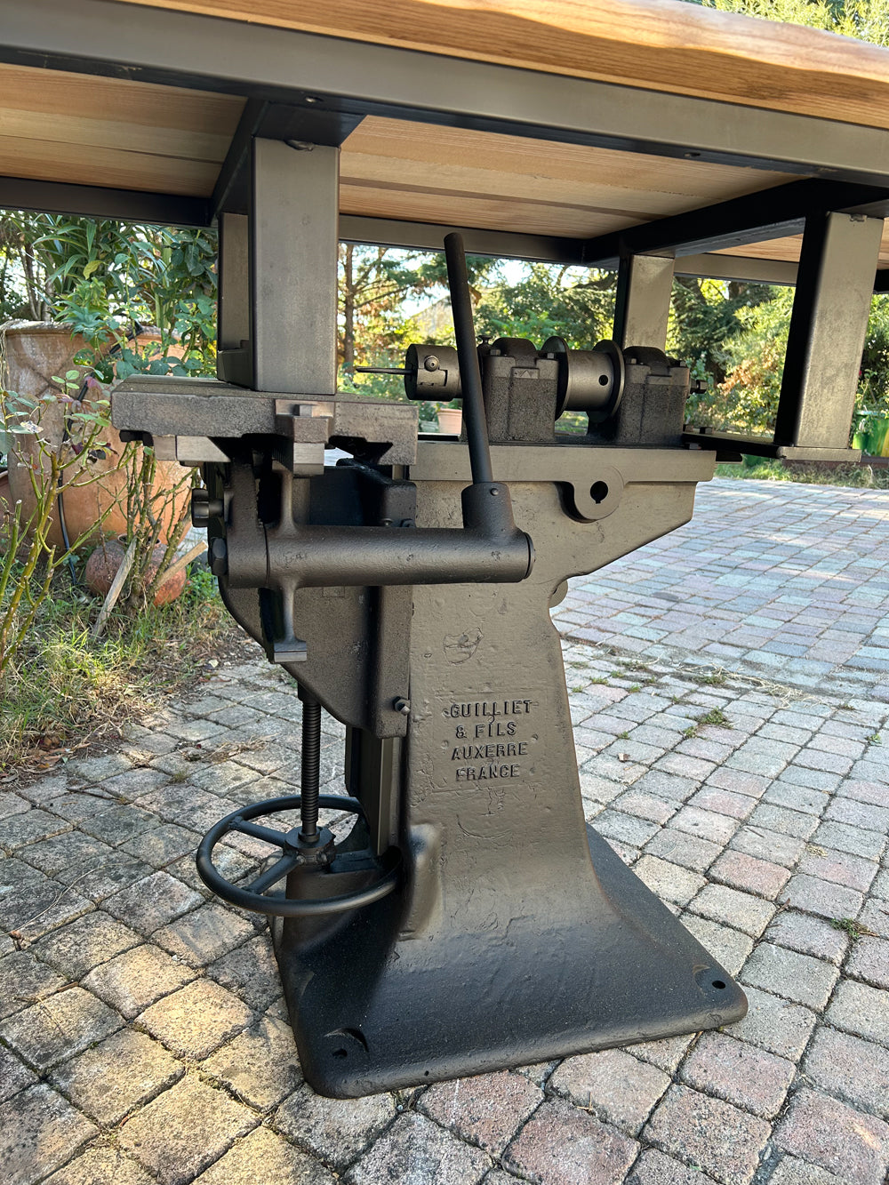 Table industriel piétement fonte réf 4109