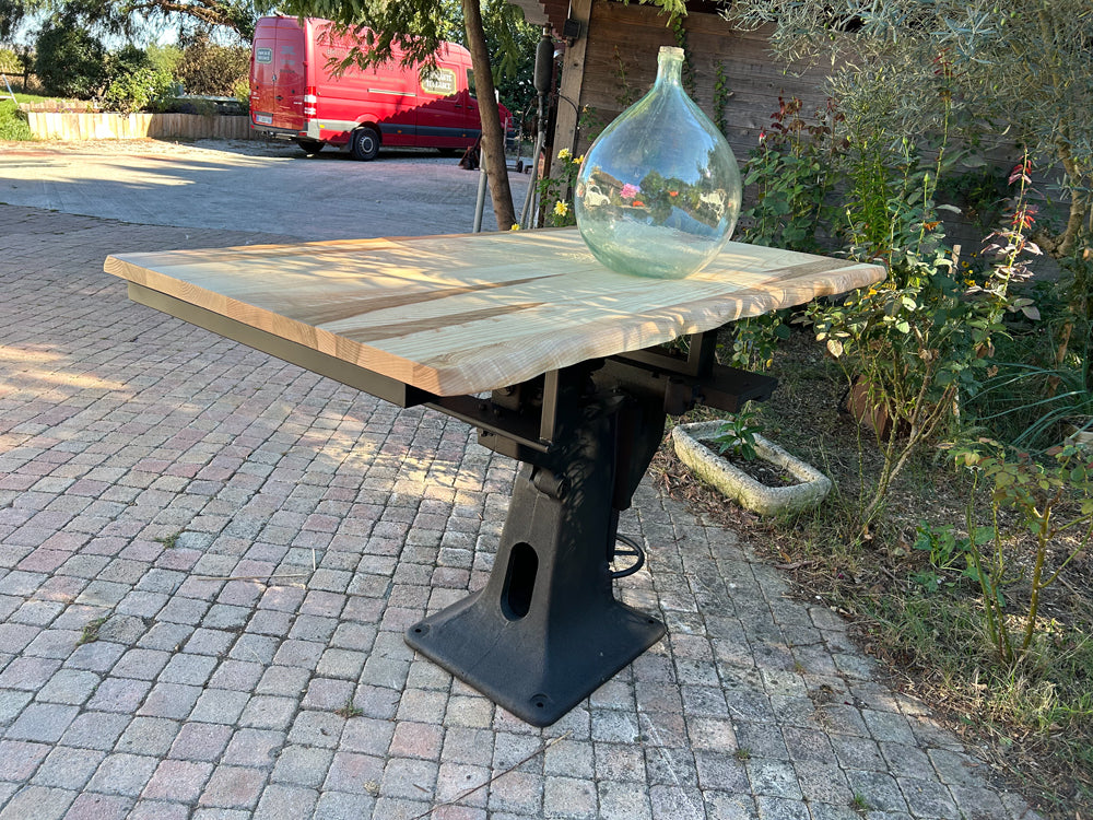 Table industriel piétement fonte réf 4109