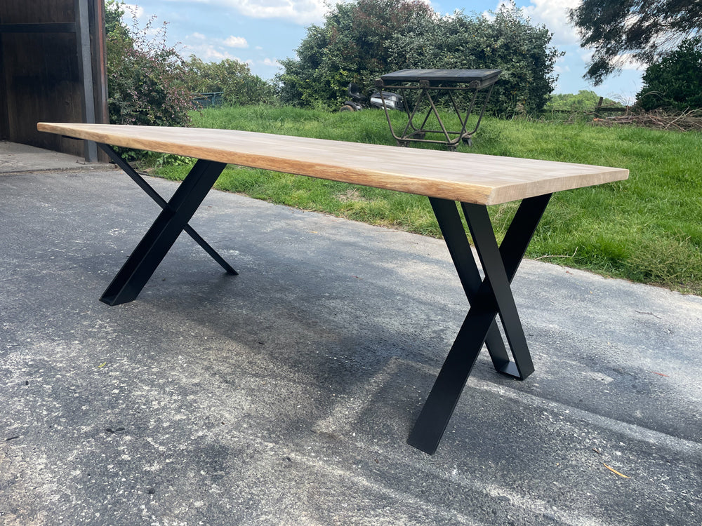 Table piétement  Aero   Réf 4054 Prix de base : 1490€