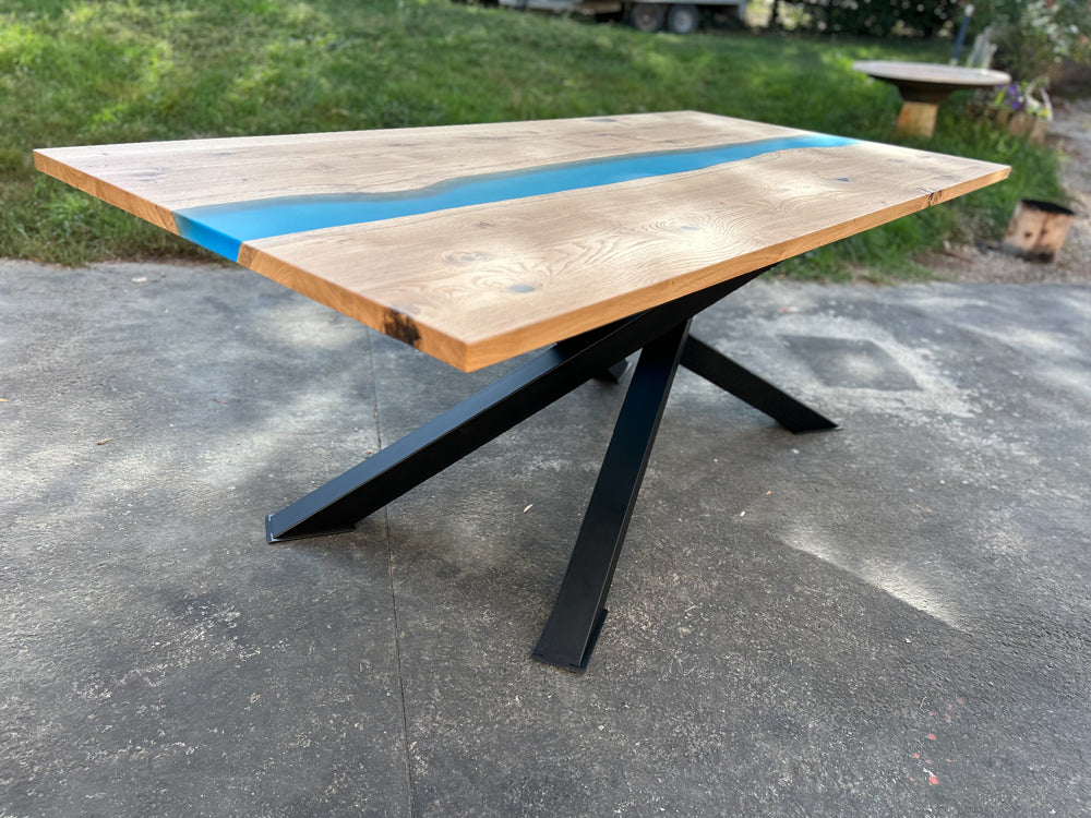 Table plateau époxy Réf 4116 Prix de base : 1990€