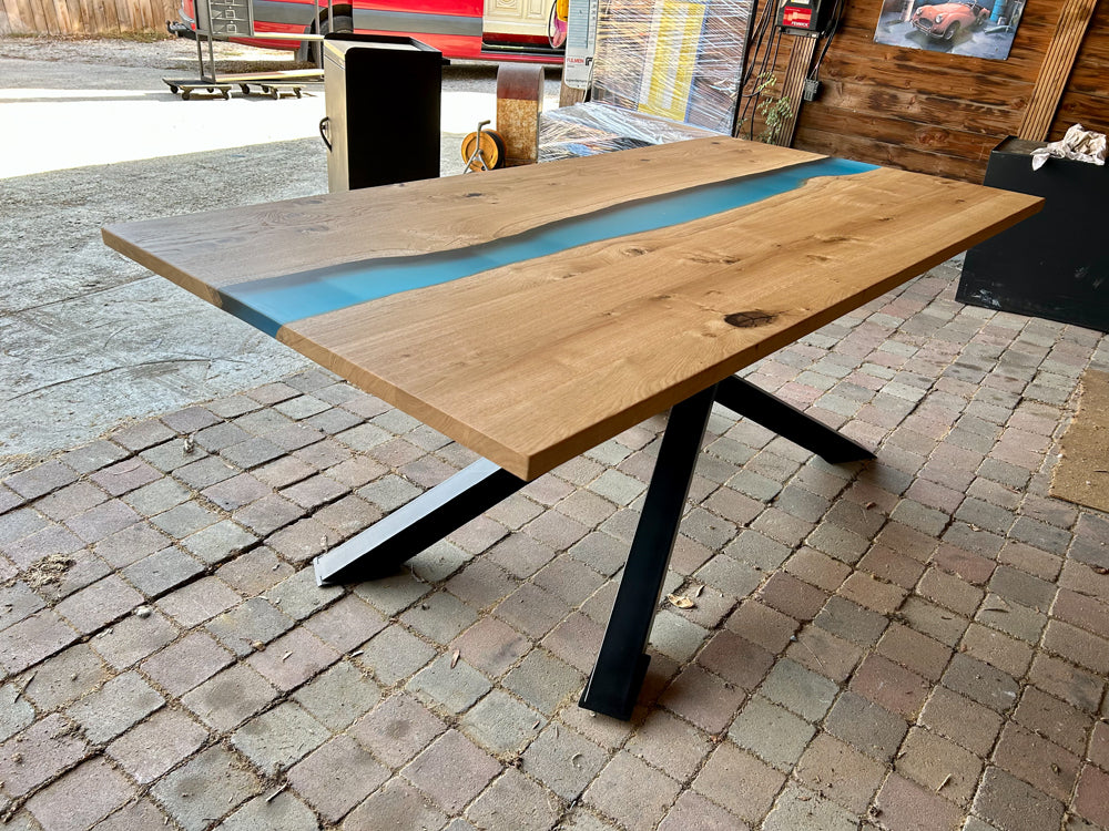 Table plateau époxy Réf 4116 Prix de base : 1990€