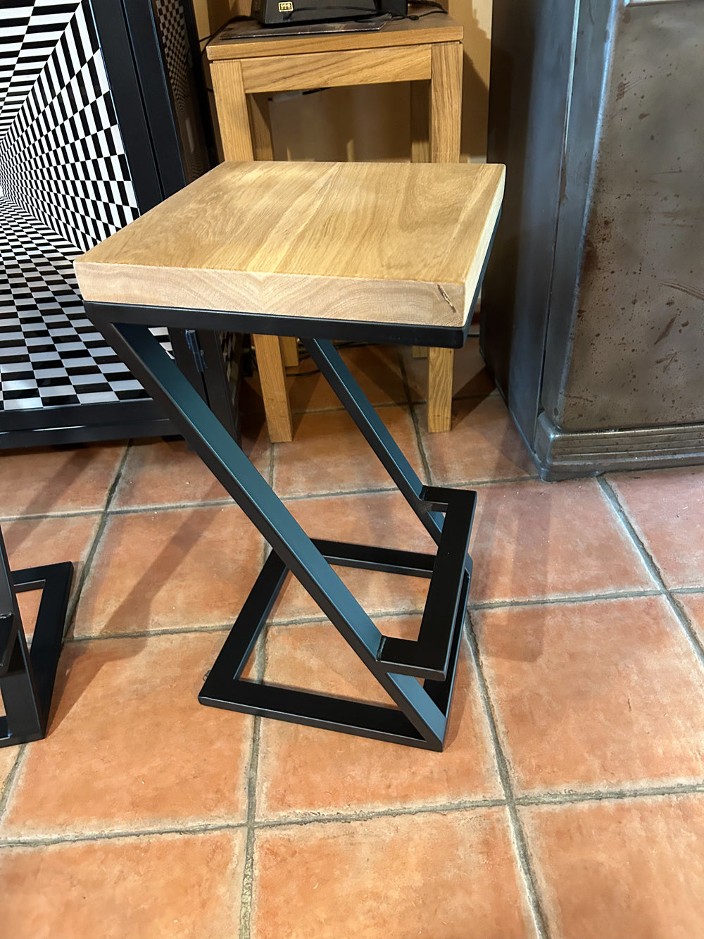 Tabouret bar design industriel  Réf 4247 Prix de base : 130€