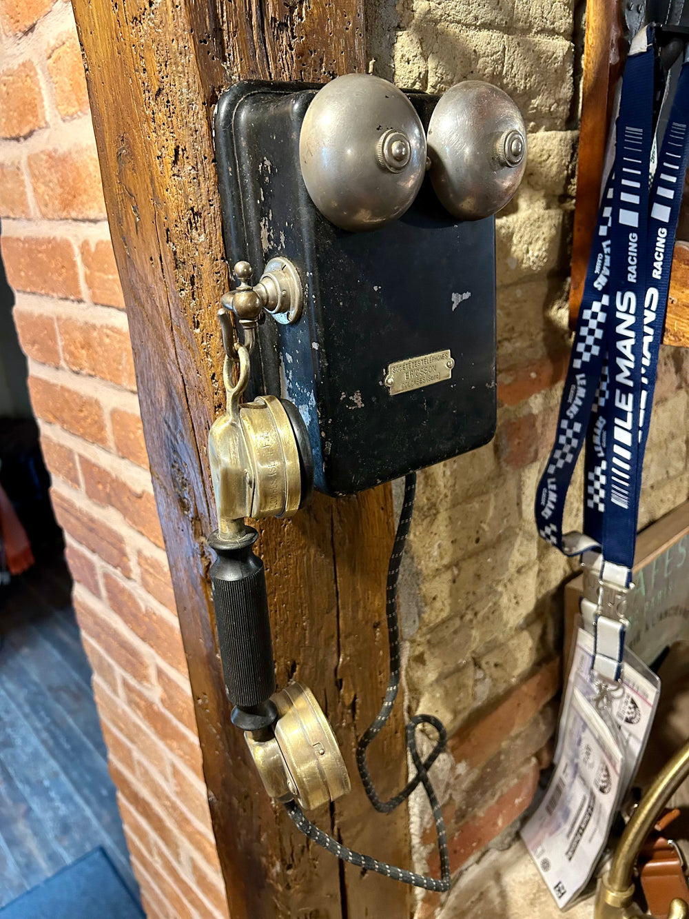 Téléphone mural Ericsson 1940 Réf 4421