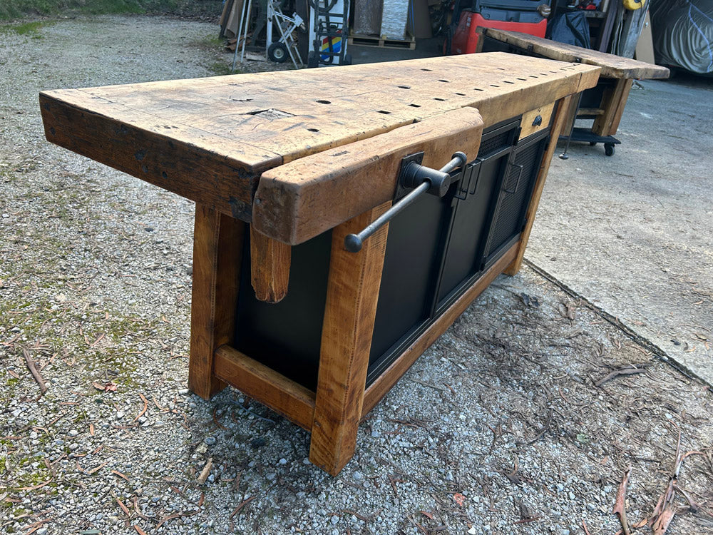 Etabli ancien modifié 3 portes et 1 tiroir