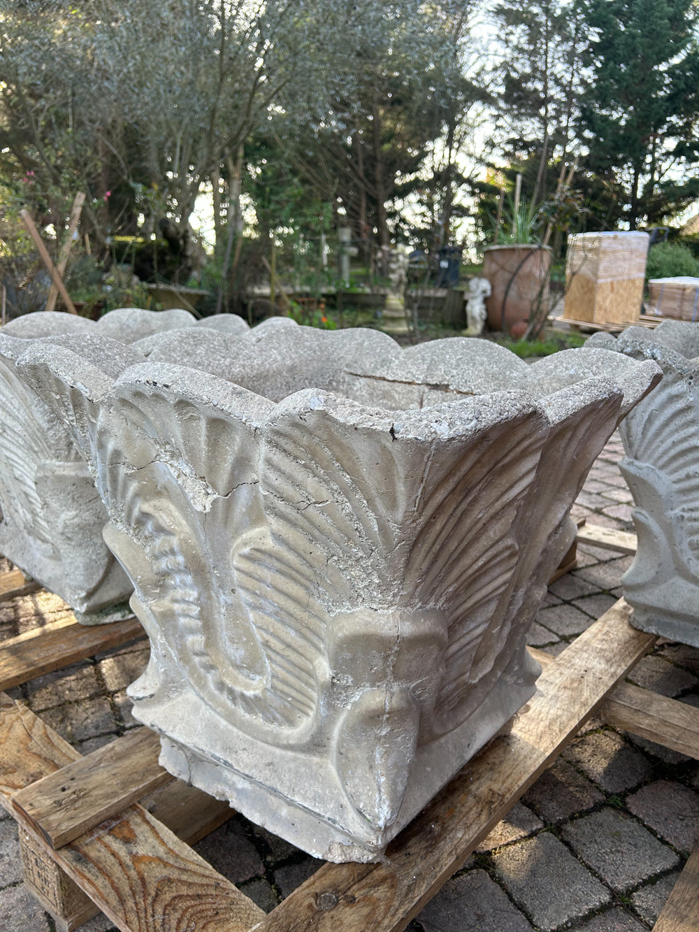 Vase extérieur béton moulé carré Réf 4360( reste 2 pièces)