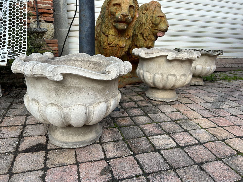 Vase extérieur béton moulé Rond Réf 4361 ( reste plus qu’1 pièce)