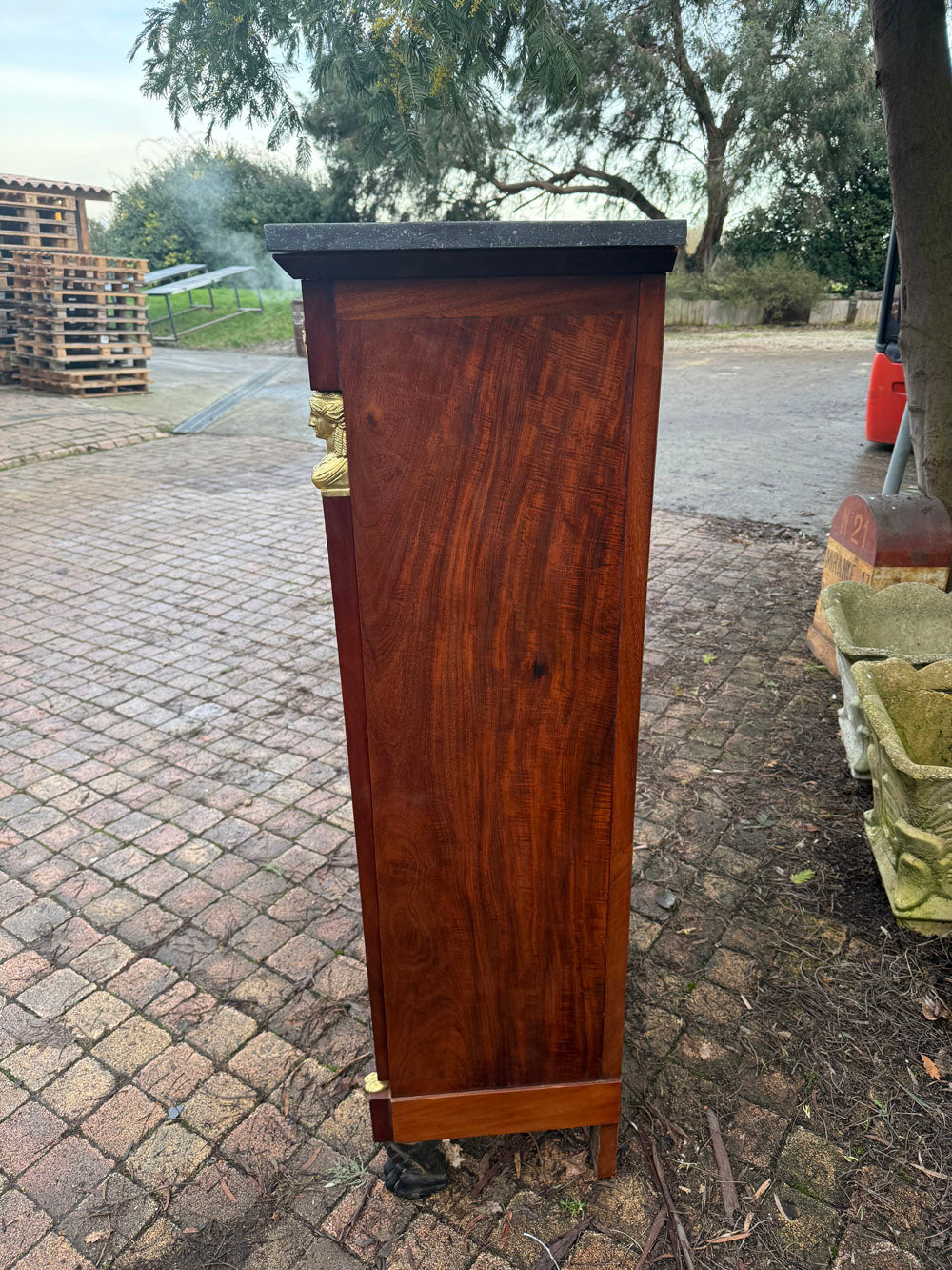 Vitrine Empire retour d'Egypte 19ème