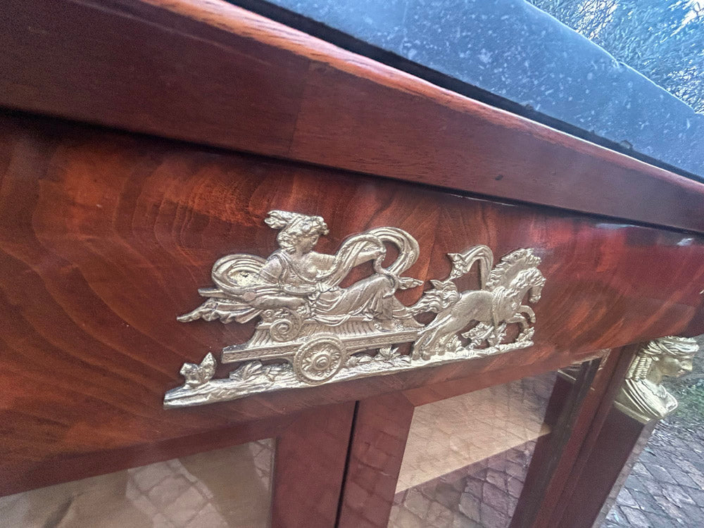 Vitrine Empire retour d'Egypte 19ème