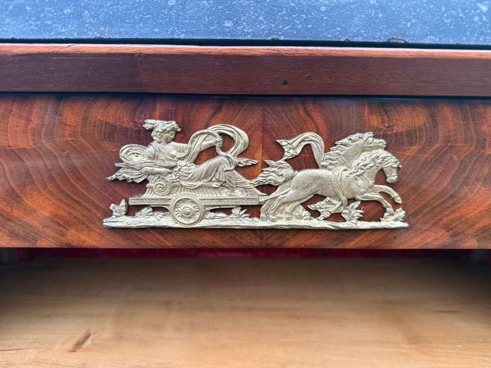 Vitrine Empire retour d'Egypte 19ème