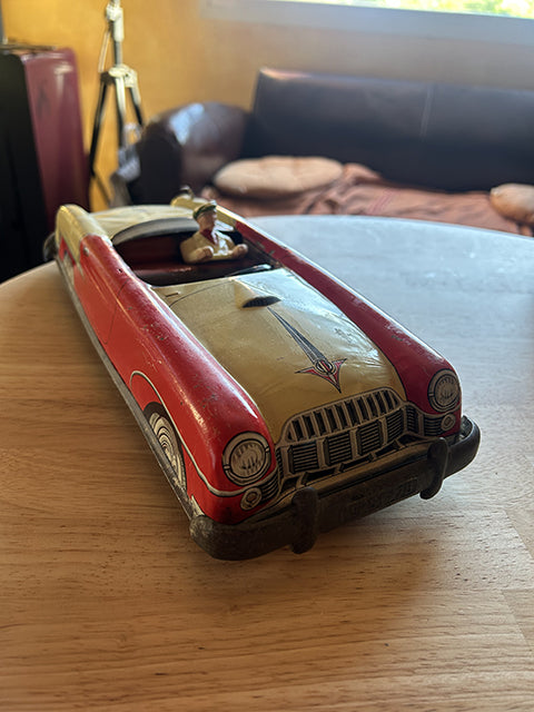 Voiture ancienne Joustra cabriolet friction - détail avant
