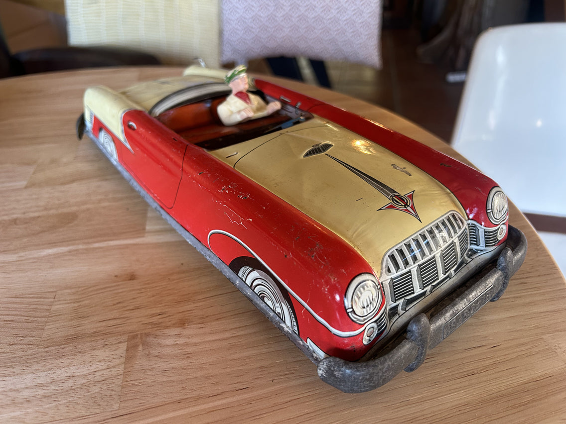 Cabriolet Joustra 1955 à friction - vue de face jouet ancien collection